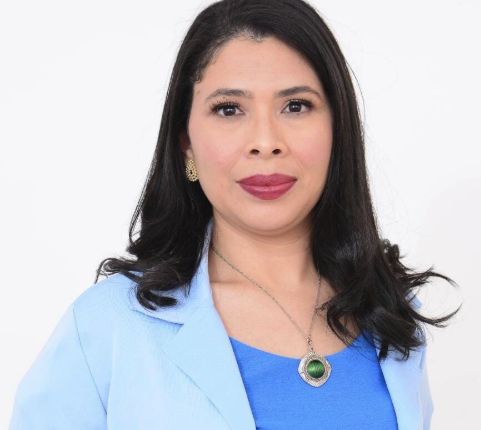 Foto da advogada Adriana Ramos de Oliveira